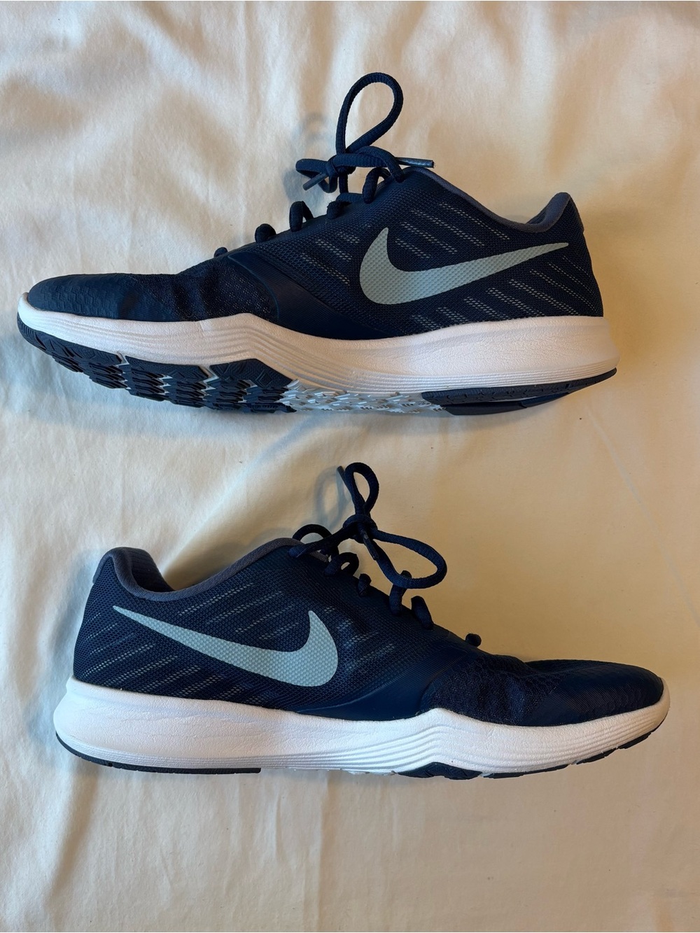 Nike City Trainer Women’s Athletic Sneakers in Navy Blue